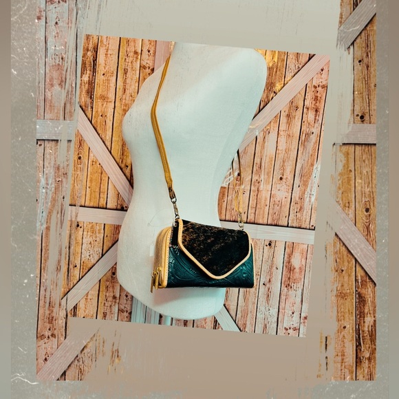 Cowhide Crossbody Wallet- hand-Tooled Mexican Hand Bag- Cowhide - Leather (B) - Picture 1 of 11